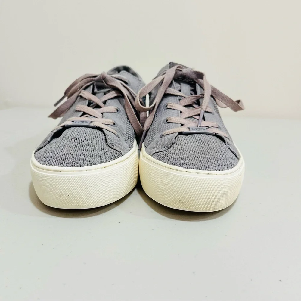 UGG Womens Zilo Knit‎ Sneakers LT/PAS GrayShoe Size 10